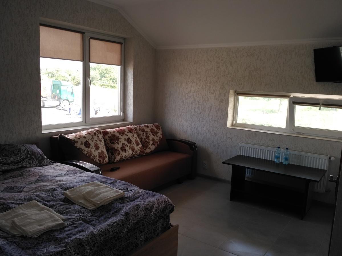 Motel Lutsʼk Esterno foto